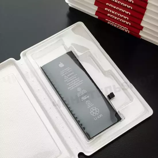 Аккумулятор iPhone 8
